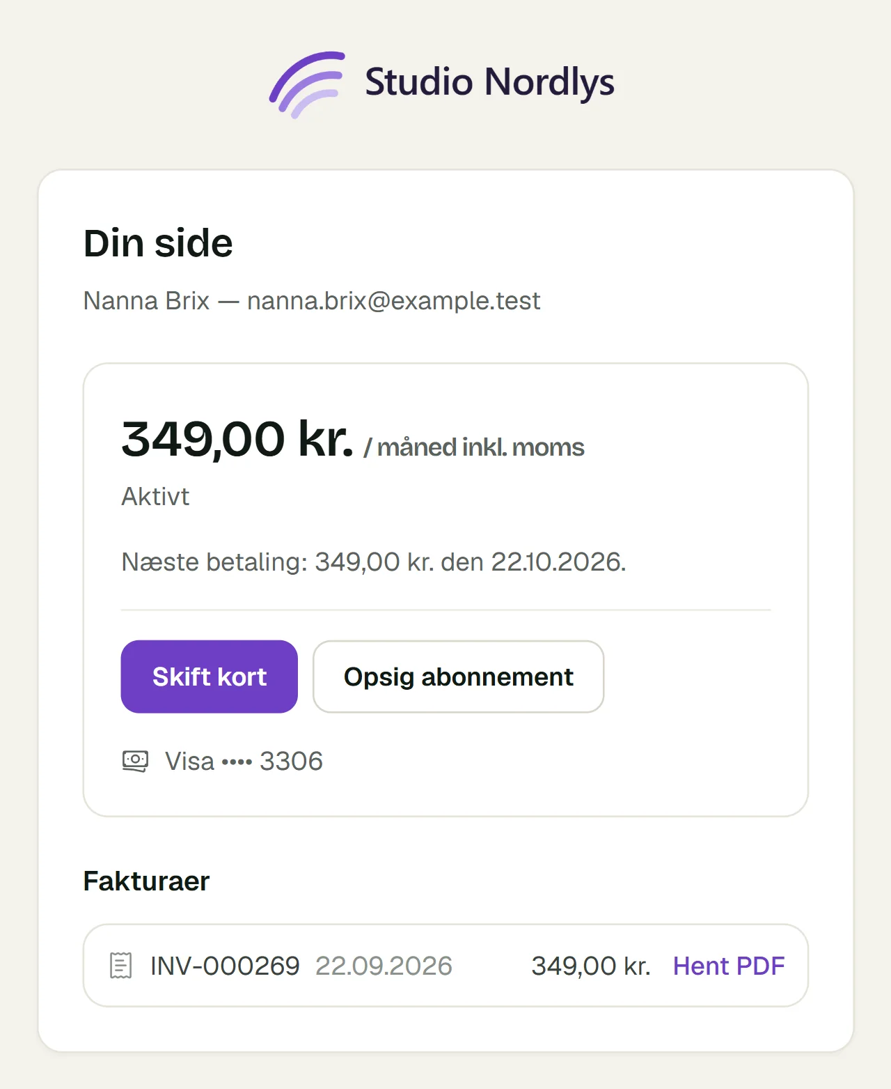 Kundens egen side hos Studio Nordlys: abonnementet til 349,00 kr. om måneden, næste betaling, det gemte Visa-kort med knappen »Skift kort« og den seneste faktura som PDF.